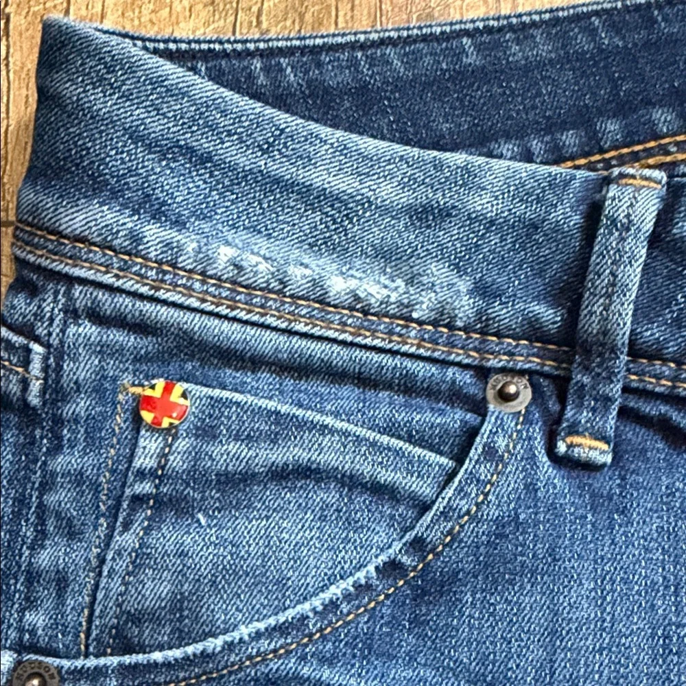 Hudson Jeans Women's Straight Leg in Deep Blue - Picture 7 of 12